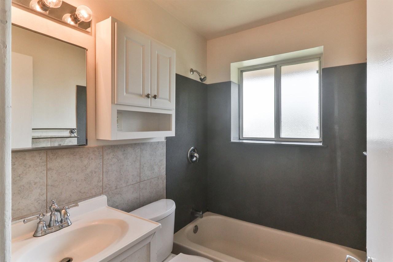 471 S Holmes Ave #C - Photo 6 of 13