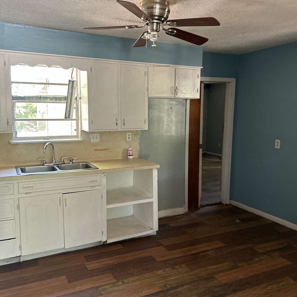 2802 Hood Drive - Photo 7 of 16