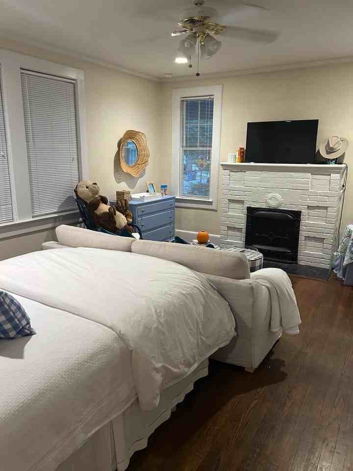 149 S Bull St #1 - Photo 3 of 18