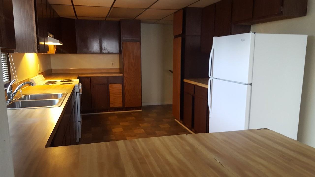 1122 Wellington Street - Photo 2 of 14