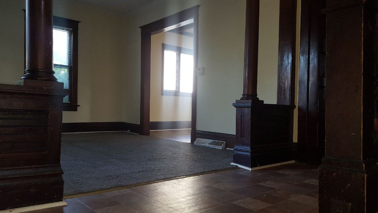 1122 Wellington Street - Photo 4 of 14