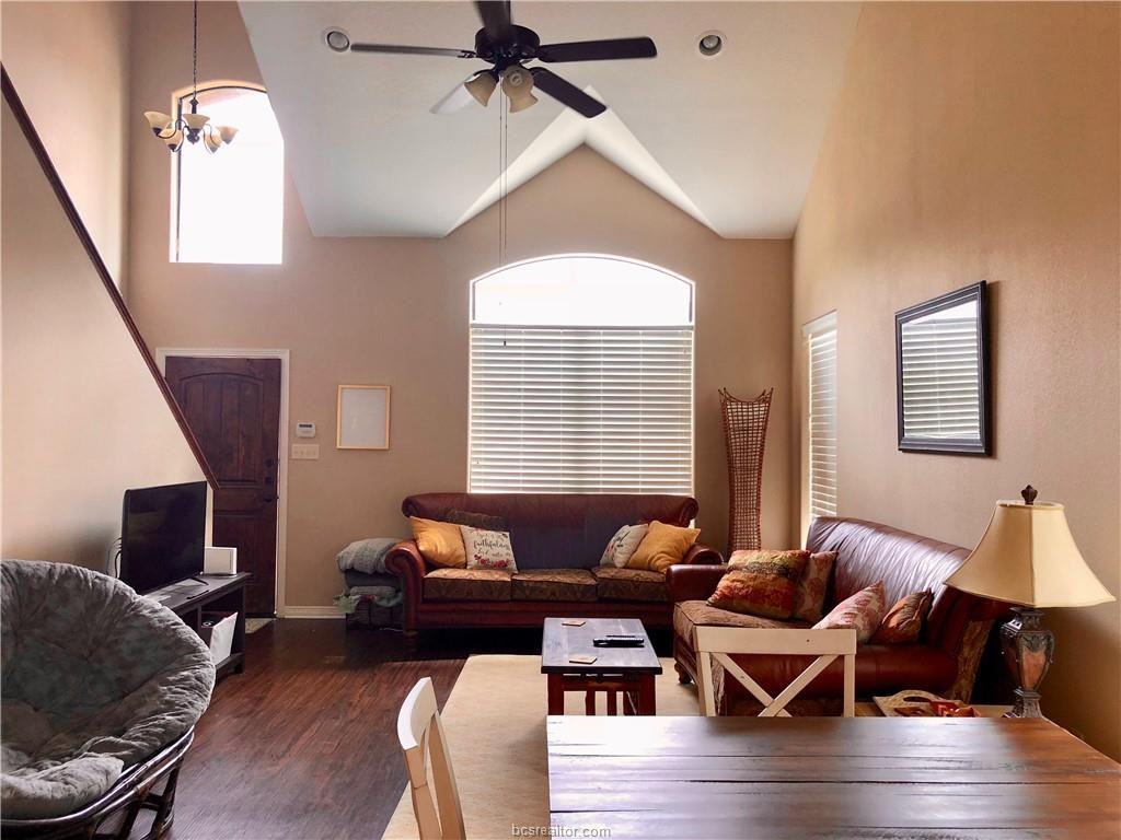 1707 Boardwalk Ct #1 - Photo 3 of 16