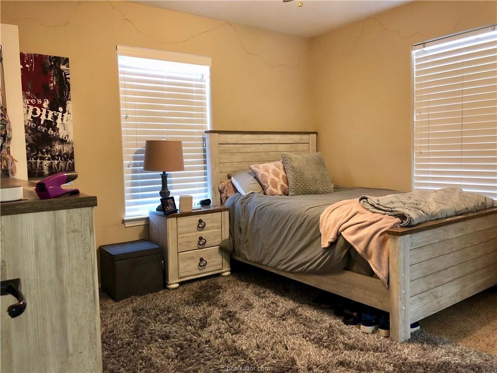 1707 Boardwalk Ct #1 - Photo 5 of 16