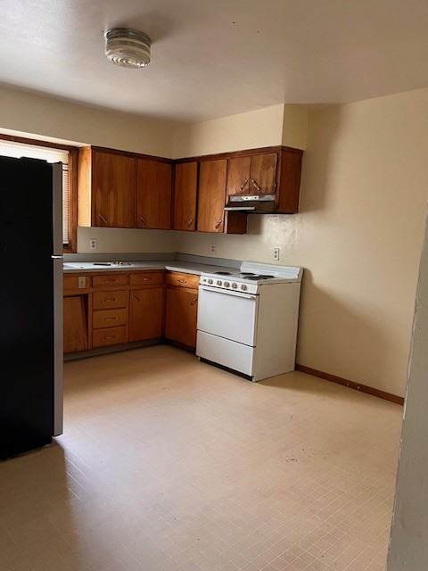 243 Miriam Dr #B - Photo 3 of 6