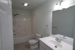 featured image of 1375 1375 North Ave - W305 #W305