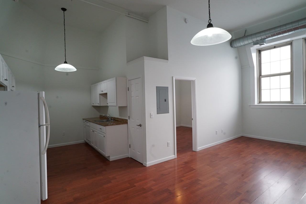 1375 1375 North Ave - W305 #W305 - Photo 3 of 17