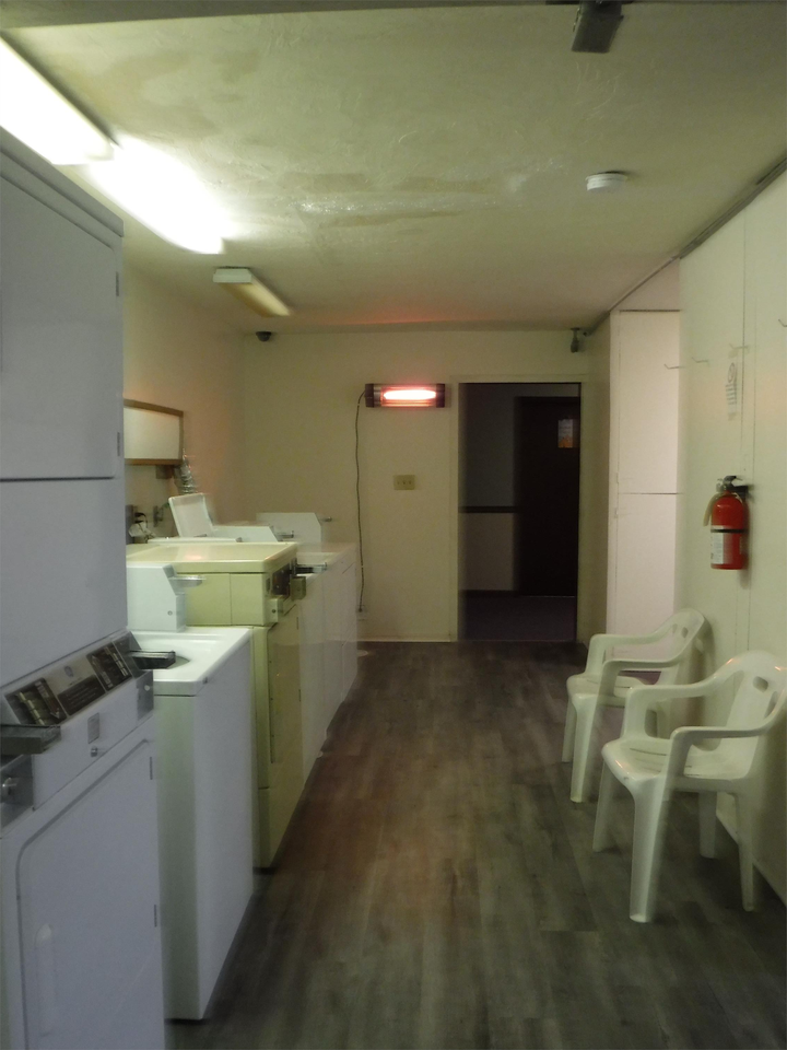 937 East Colonial Manor Drive #937-503 - Photo 5 of 9