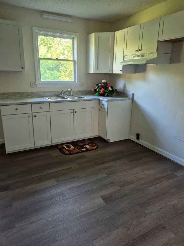 109 Ashcroft Dr #1 - Photo 3 of 9