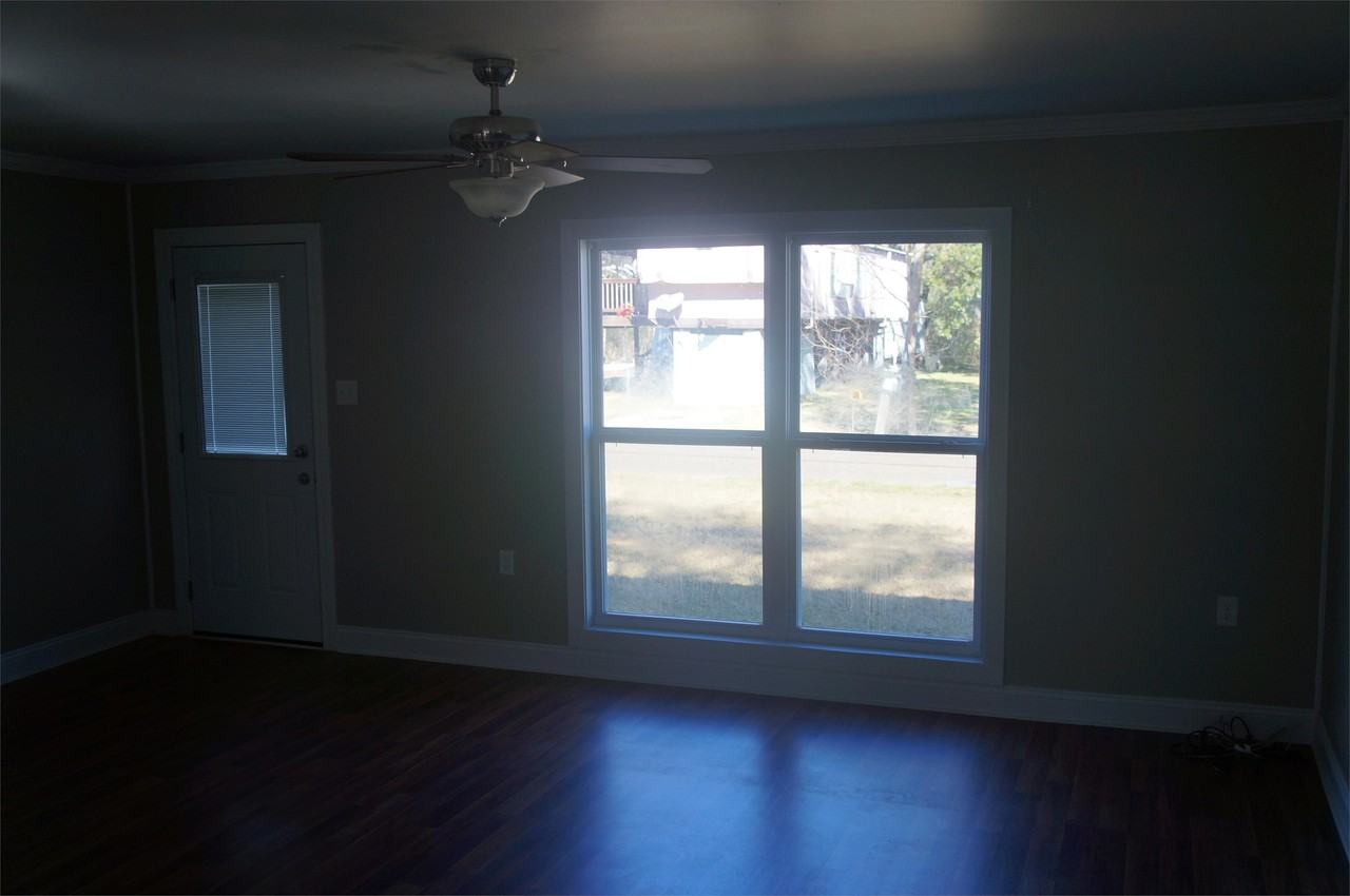 2820 Pine Street #1 - Photo 3 of 7