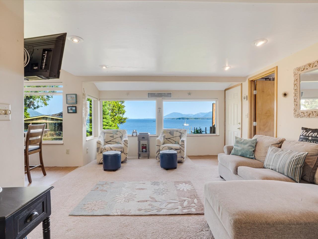 5842 Ketchikan Apt W #1 - Photo 2 of 28