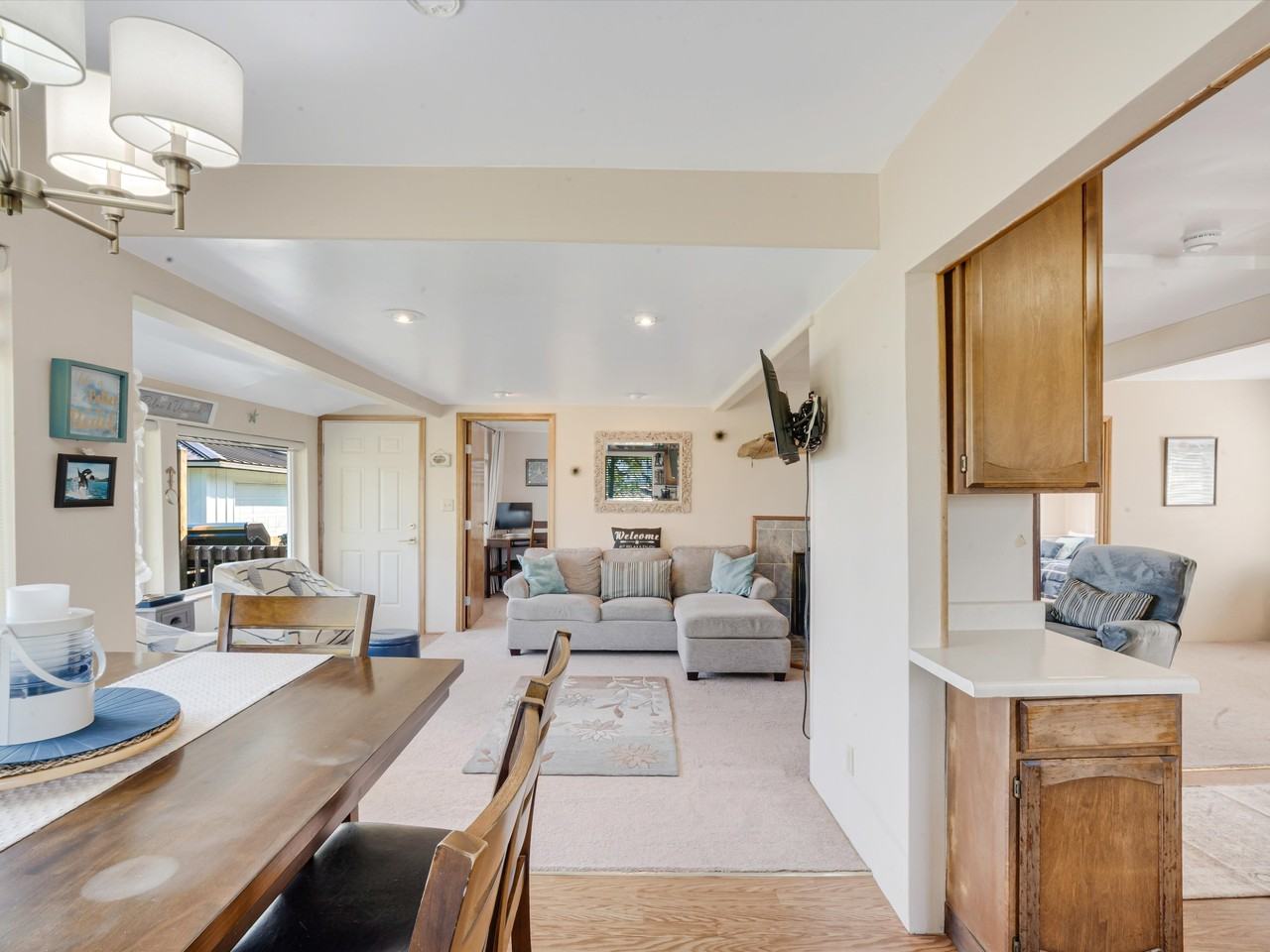 5842 Ketchikan Apt W #1 - Photo 5 of 28