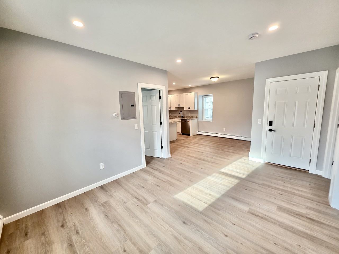 73 Vernon St #3 - Photo 7 of 13