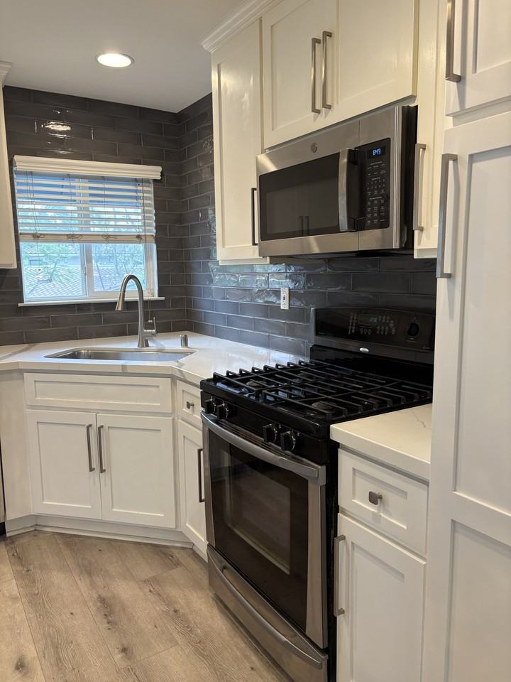 4023 Bluff View Way #1 - Photo 4 of 33