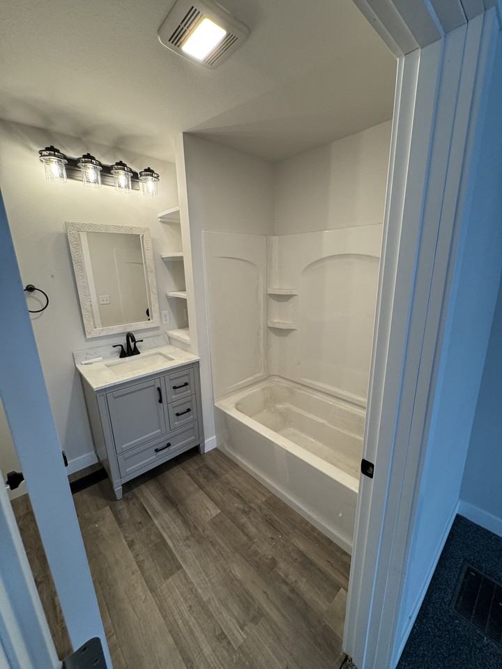 914 Lakeside Ave #1 - Photo 7 of 25