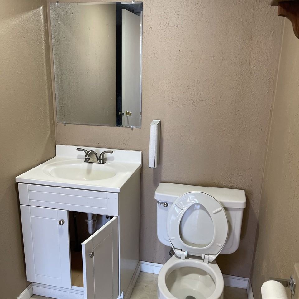 108 N 5th St #1 - Photo 7 of 11