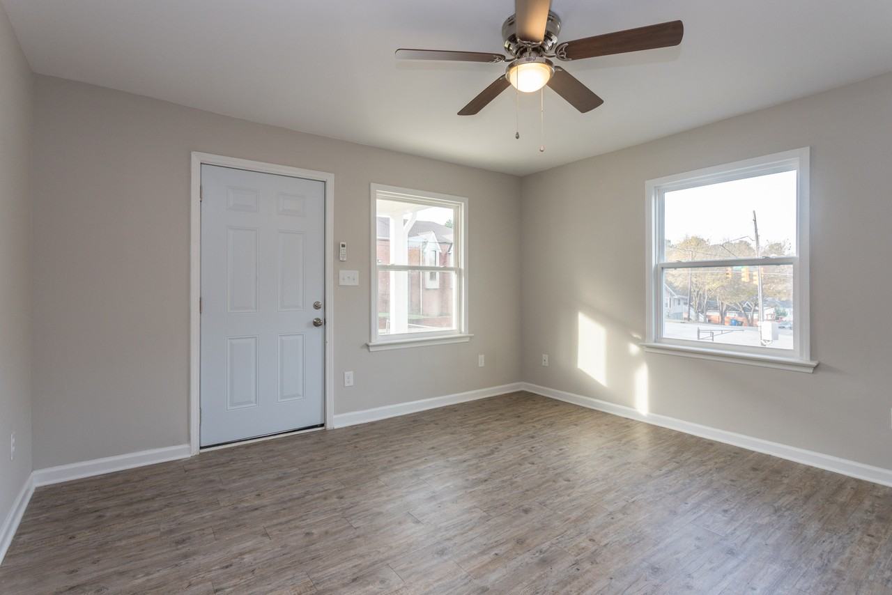 1109 Juniper St #A - Photo 2 of 8