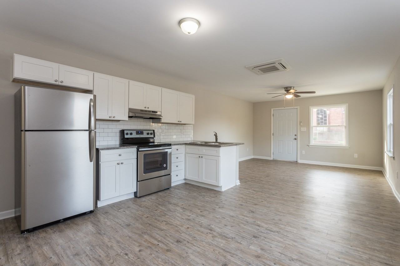 1109 Juniper St #A - Photo 3 of 8