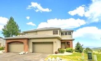 featured image of 556 Ridgeside Drive #1