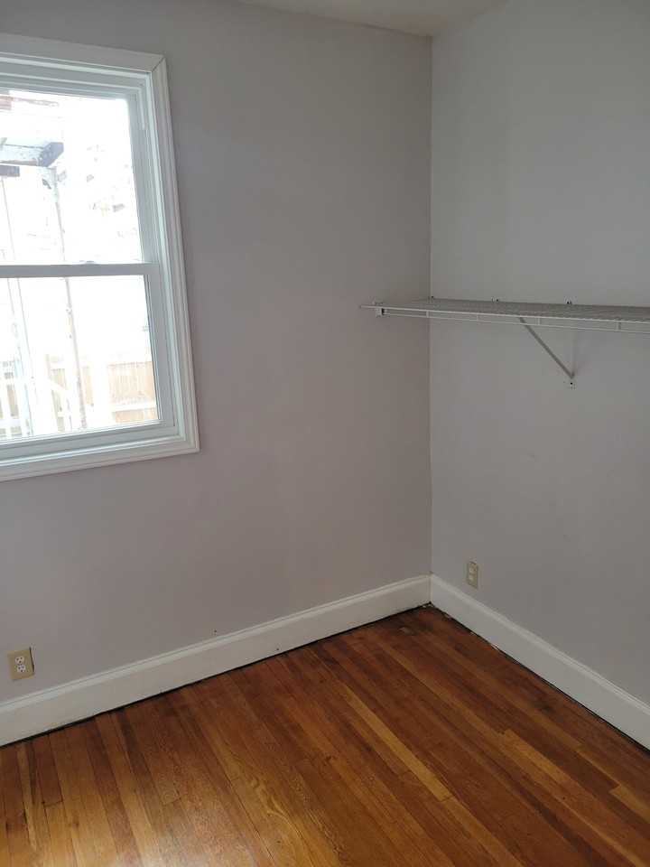 4307 South Grand Boulevard #B - Photo 2 of 10