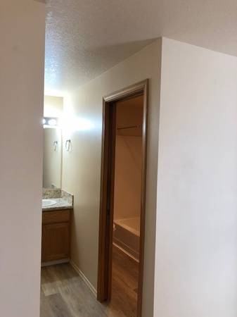 2008 Northeast Patterson Circle - Photo 6 of 20