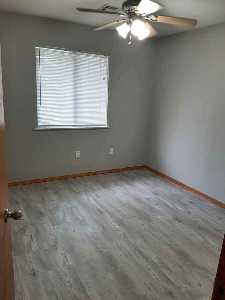 139 South Husband Street #5 - Photo 3 of 6