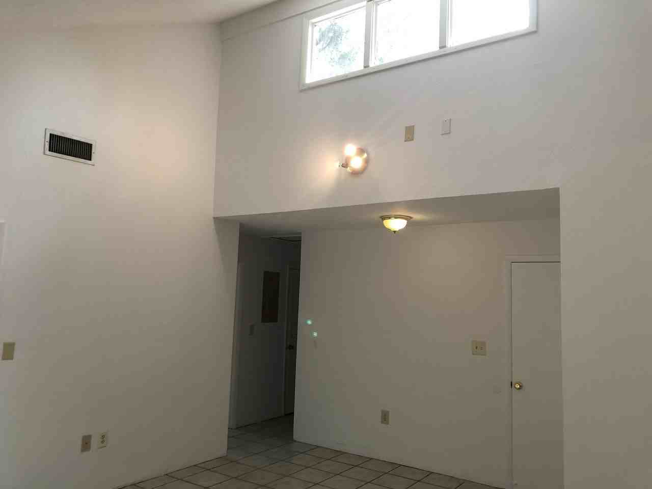 8 Northwest 24th Street #1 - Photo 5 of 19