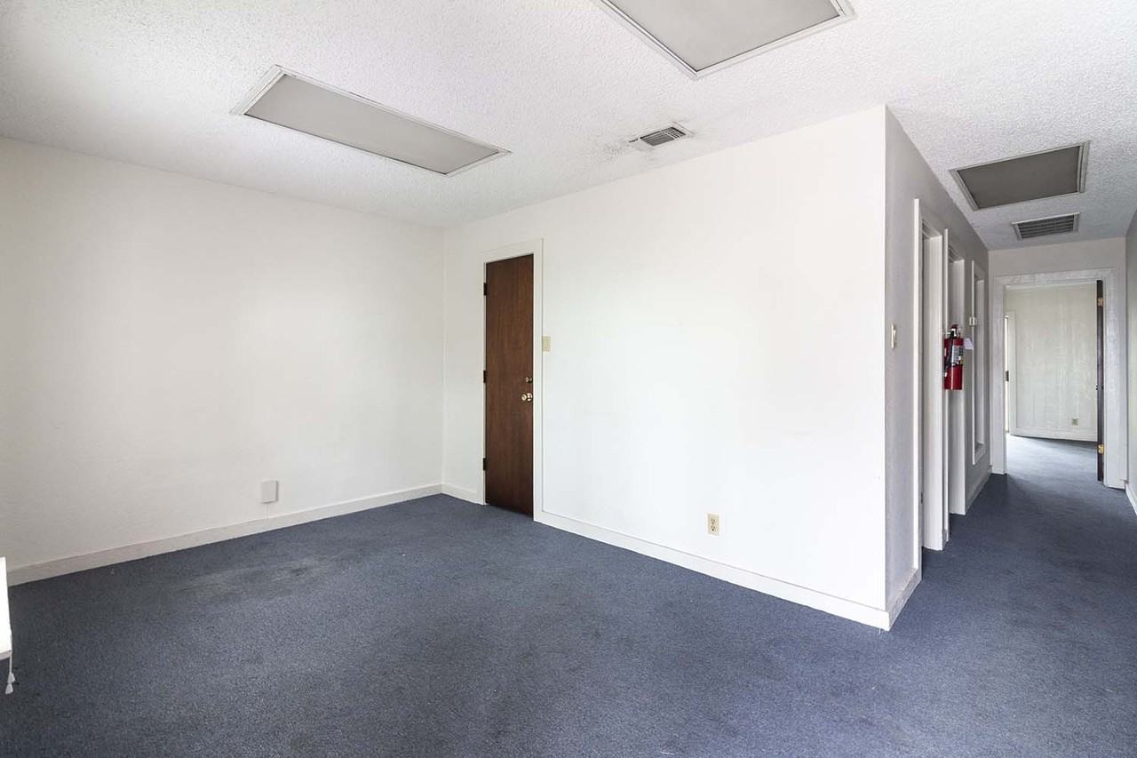 854 West Price Road #854WP - Photo 3 of 16