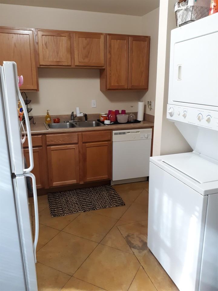 210 South Husband Street #11 - Photo 3 of 5