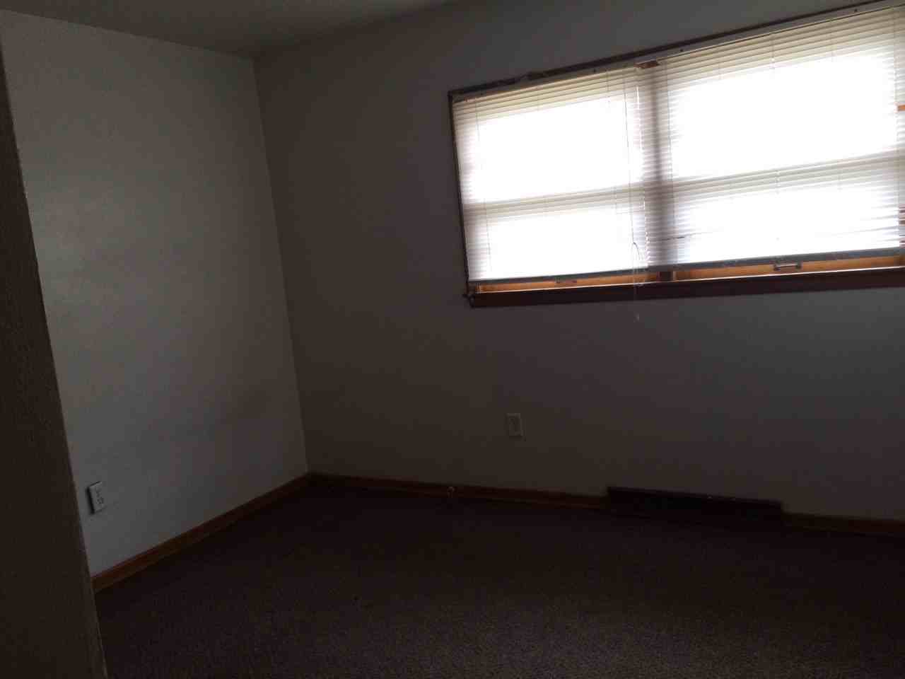 935 Cutler Street #935 - Photo 4 of 9