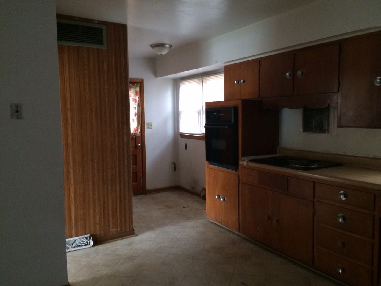 935 Cutler Street #935 - Photo 5 of 9