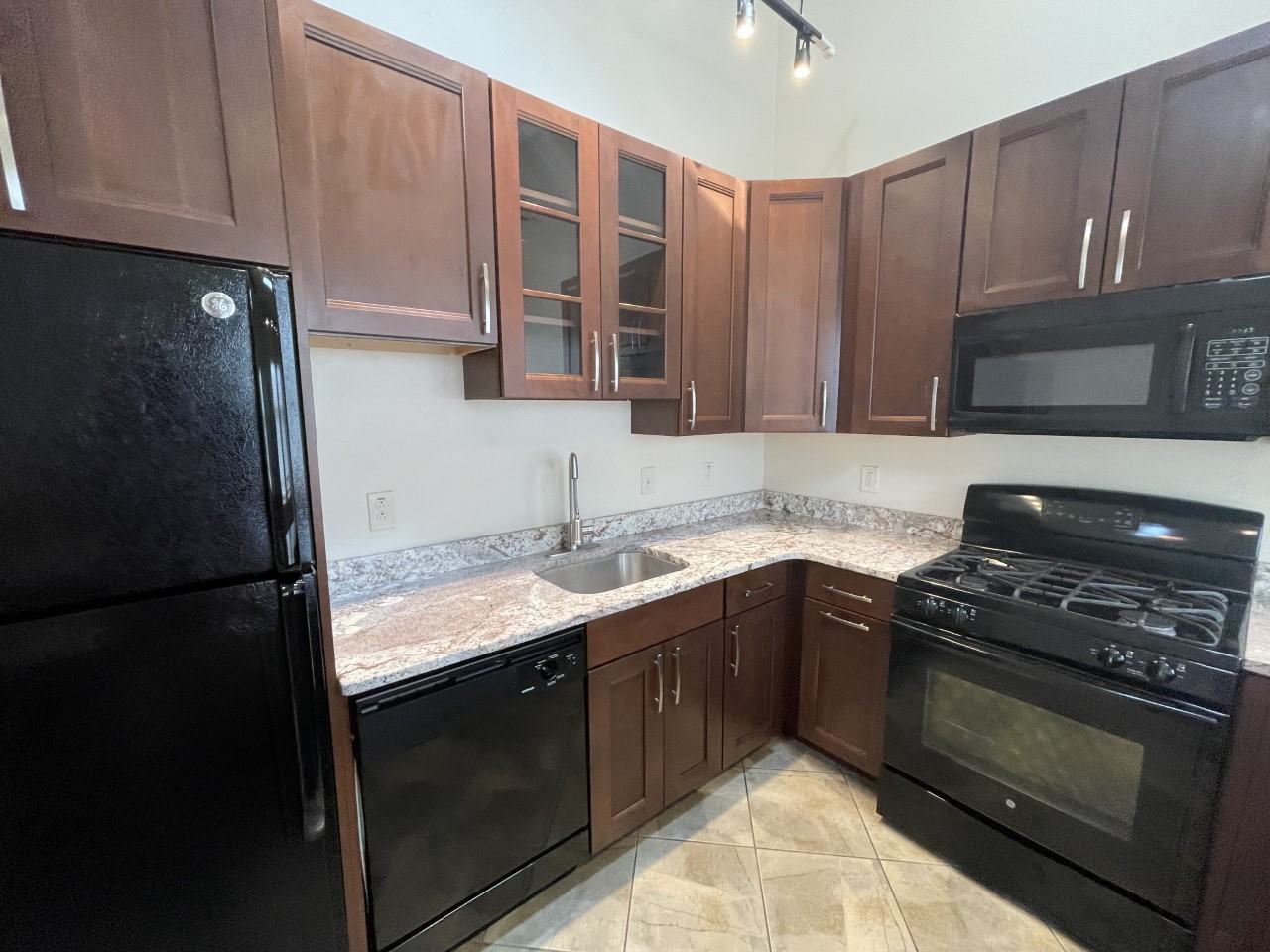 3223 Kennett Sq #1 - Photo 5 of 44