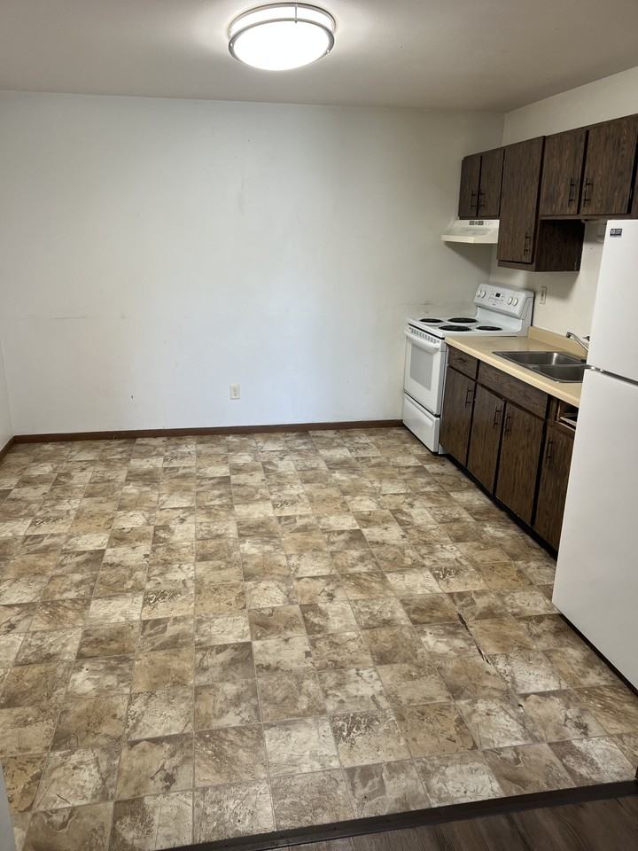 1100 19th Street #1100-2 - Photo 2 of 10