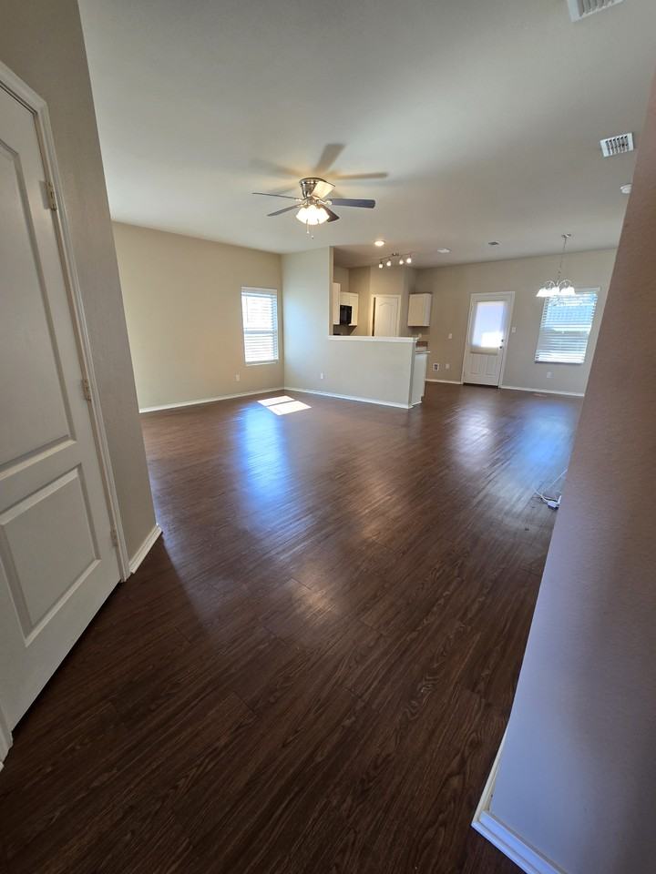 457 Ambrose Ave #1 - Photo 3 of 30