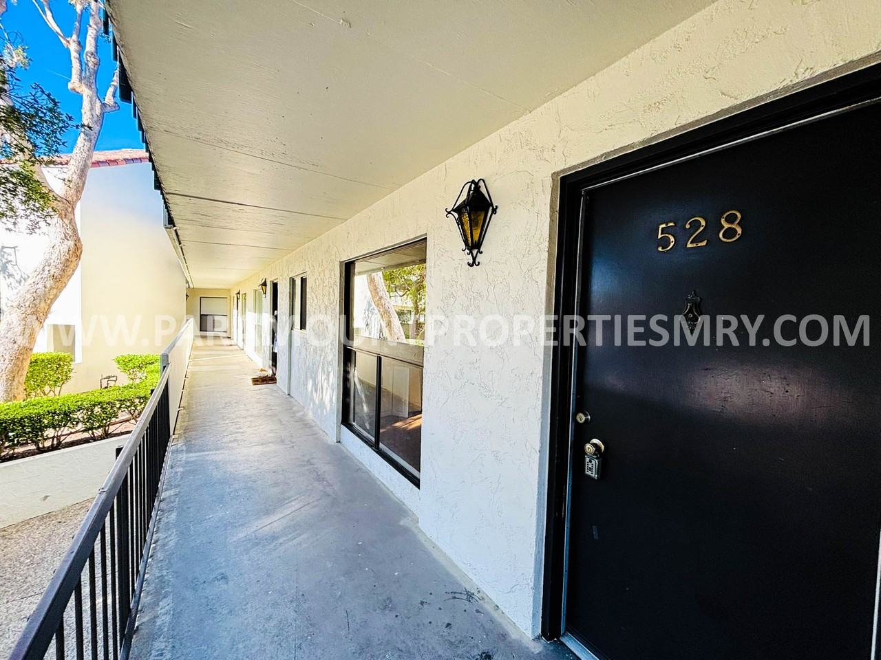 500 Glenwood Cir #528 - Photo 3 of 12