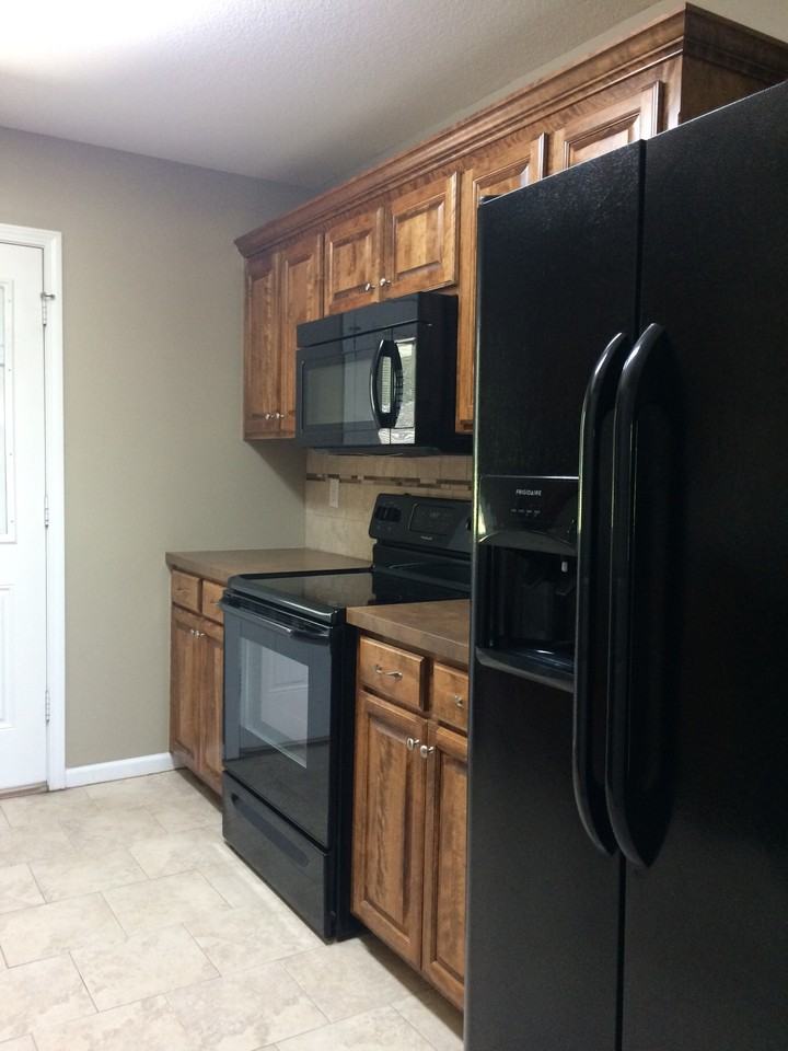 610A W Market St #2 - Photo 3 of 17