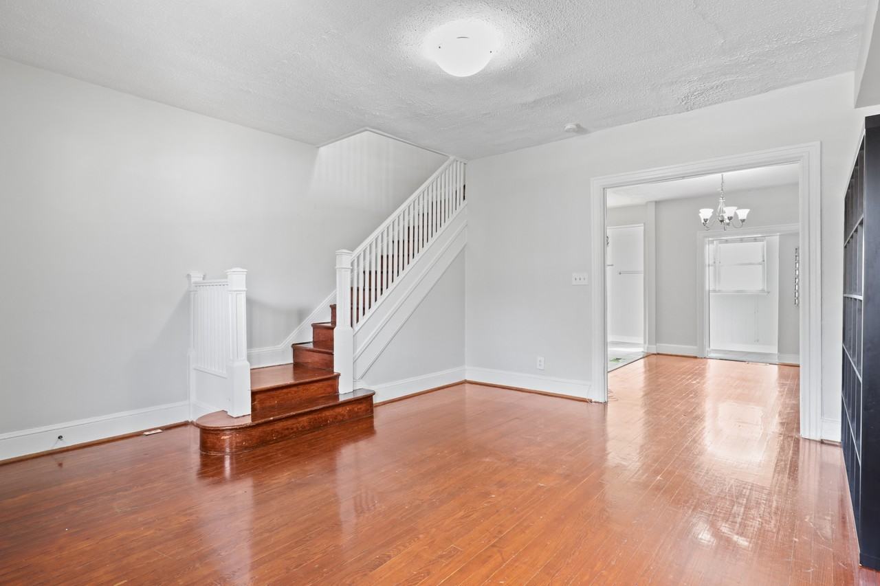 209 Douglas St Ne #1 - Photo 6 of 31