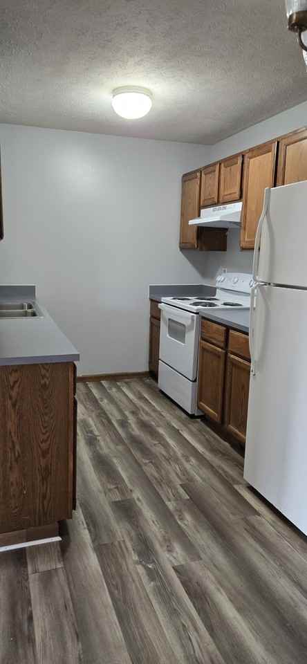 1036 Abbey Ct #3 - Photo 4 of 9