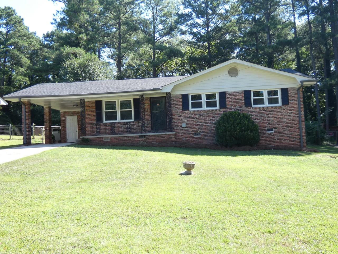 1920 Janet Ln #1 - Photo 2 of 17