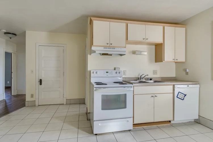 1015 South Barstow Street #UP - Photo 5 of 5