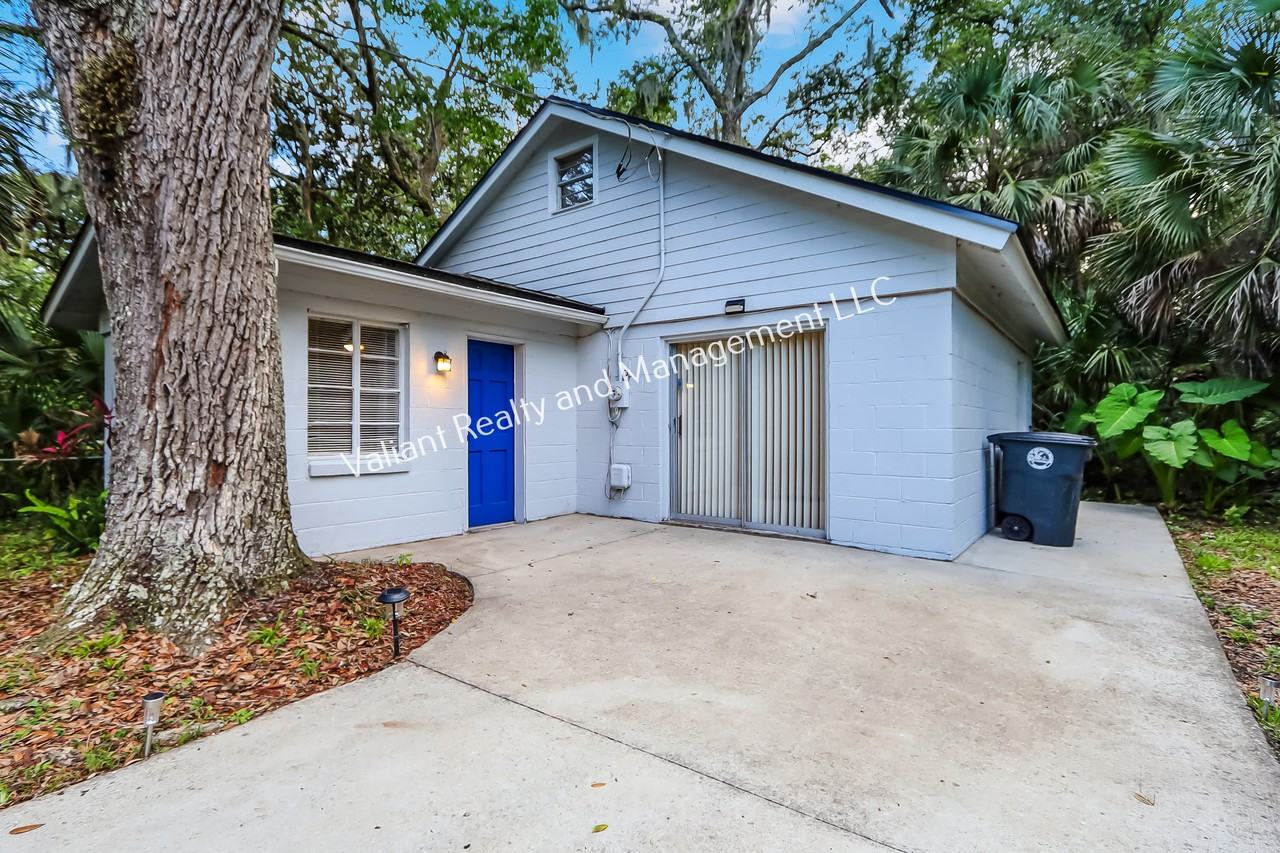 246 Jasmine Street #1 - Photo 2 of 22