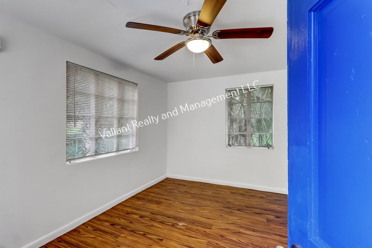 246 Jasmine Street #1 - Photo 3 of 22