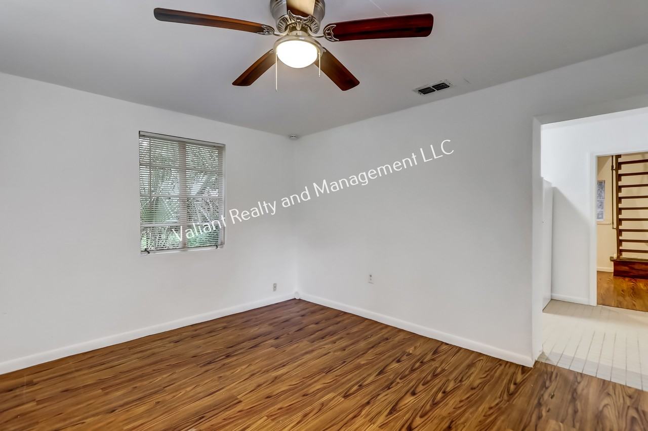 246 Jasmine Street #1 - Photo 5 of 22