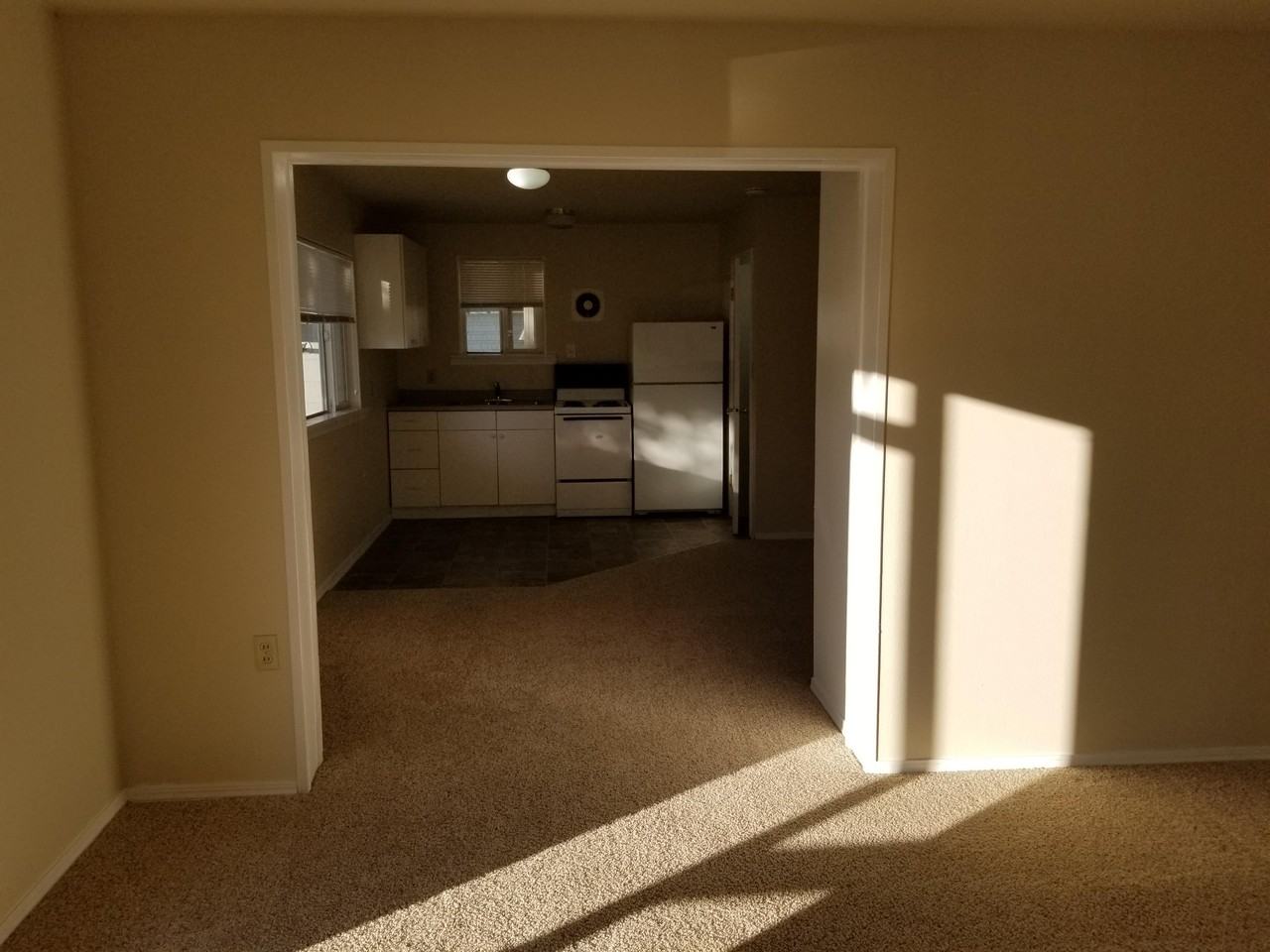 114 W Cedar St #5 - Photo 3 of 9