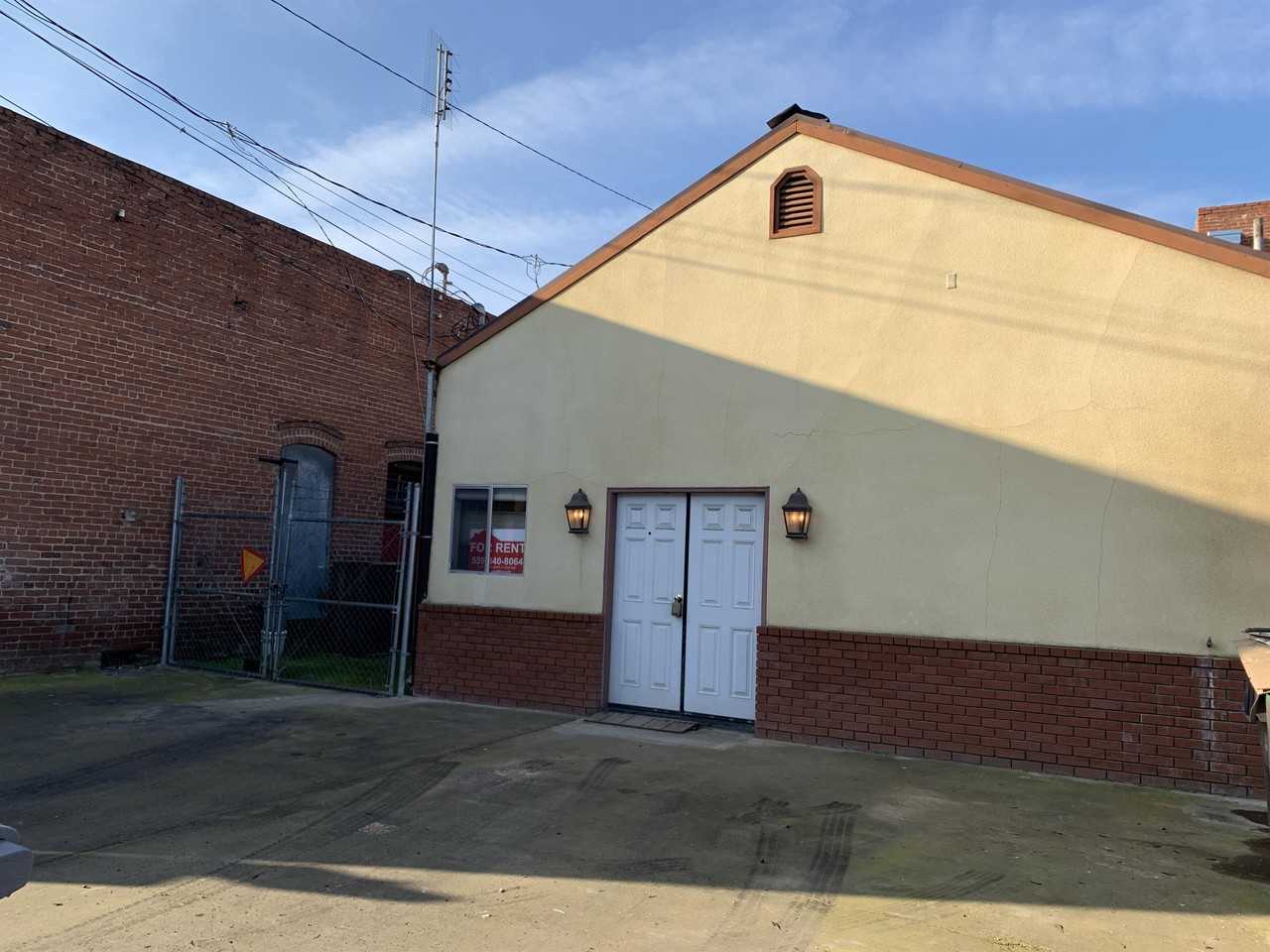 119 N E St #B - Photo 3 of 13