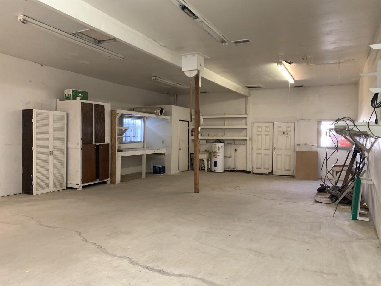 119 N E St #B - Photo 4 of 13