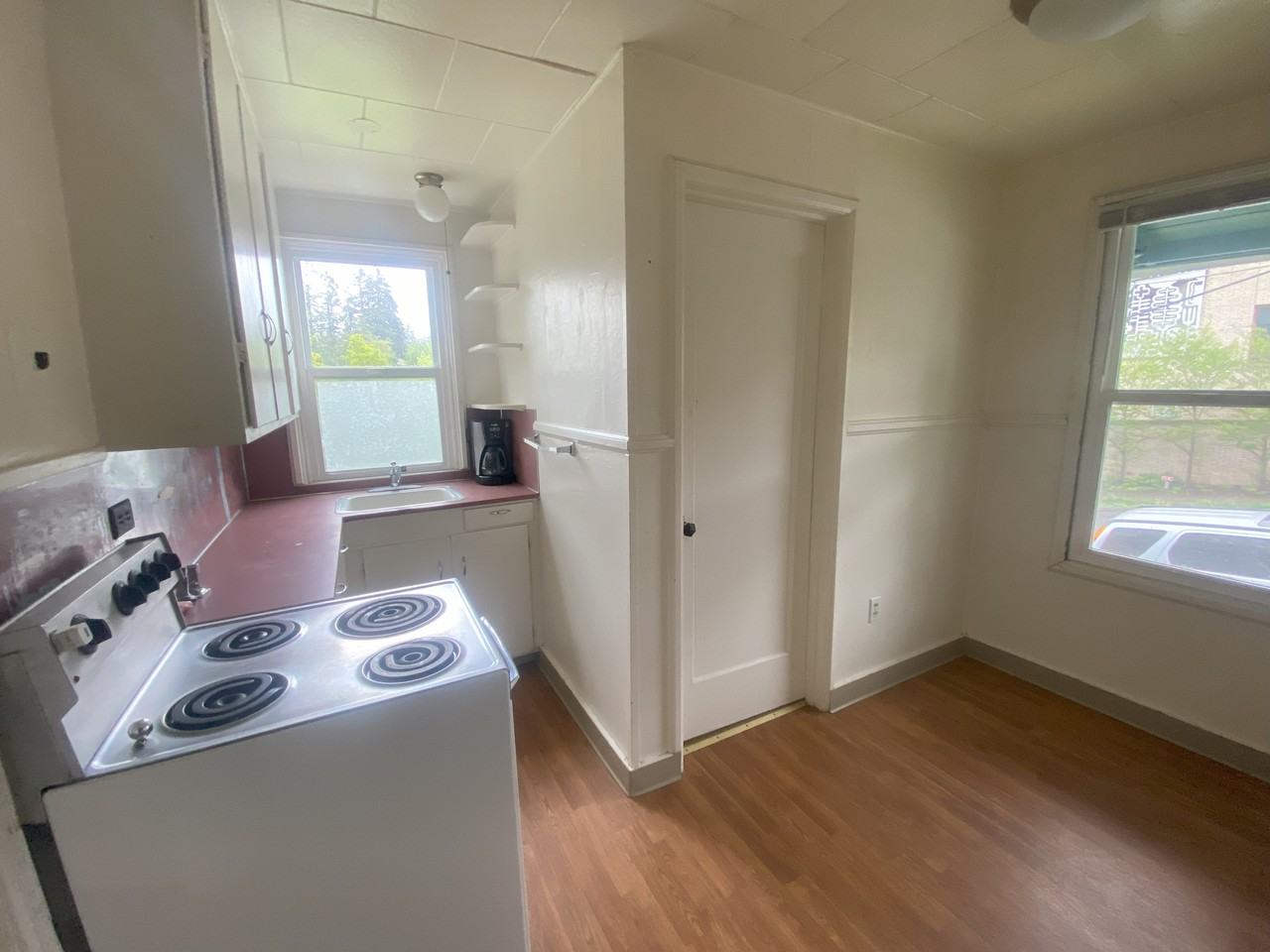 6646 Sw Capitol Hwy #4 - Photo 3 of 20