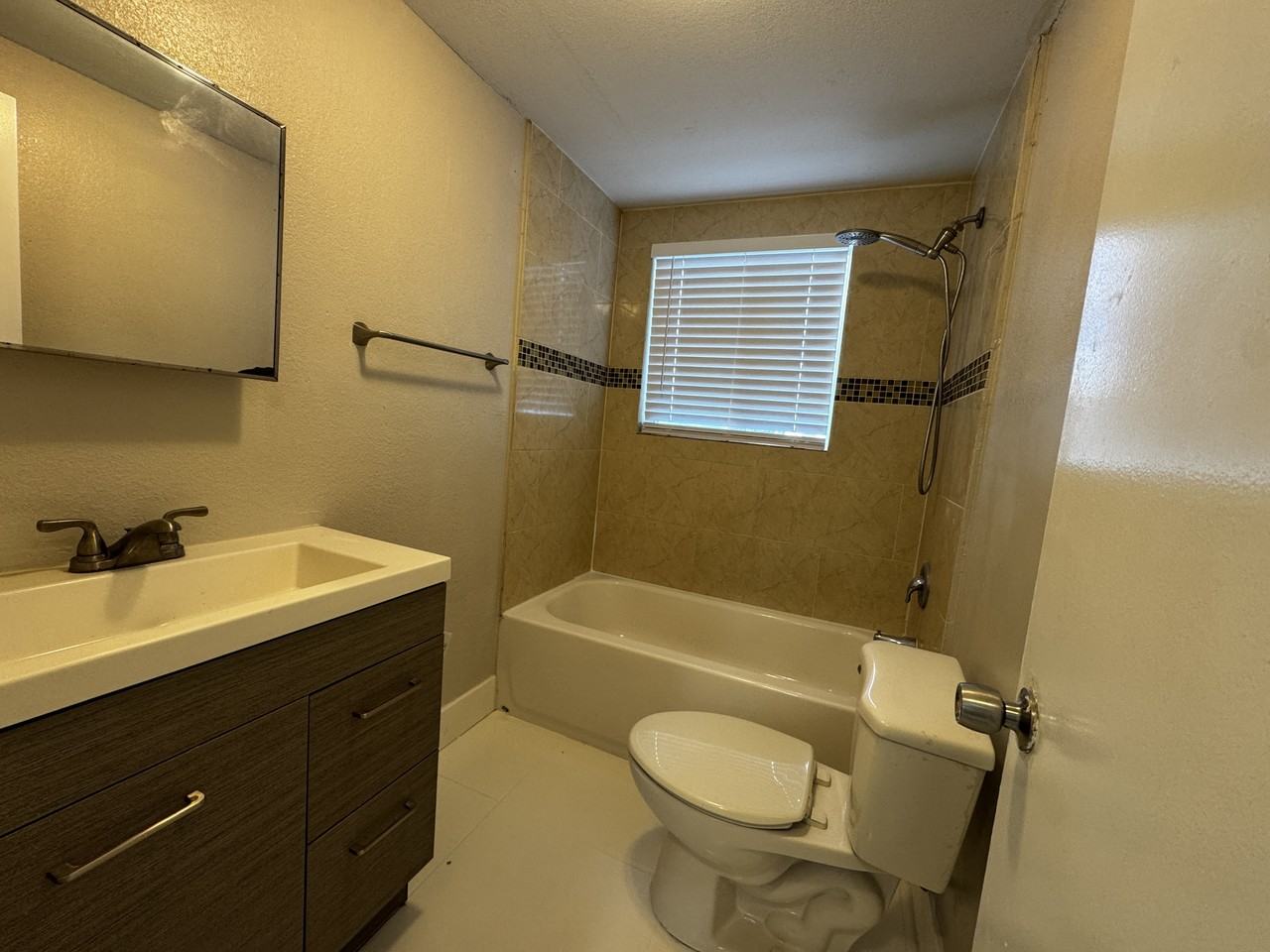 1920 Washington Avenue #2 - Photo 6 of 13