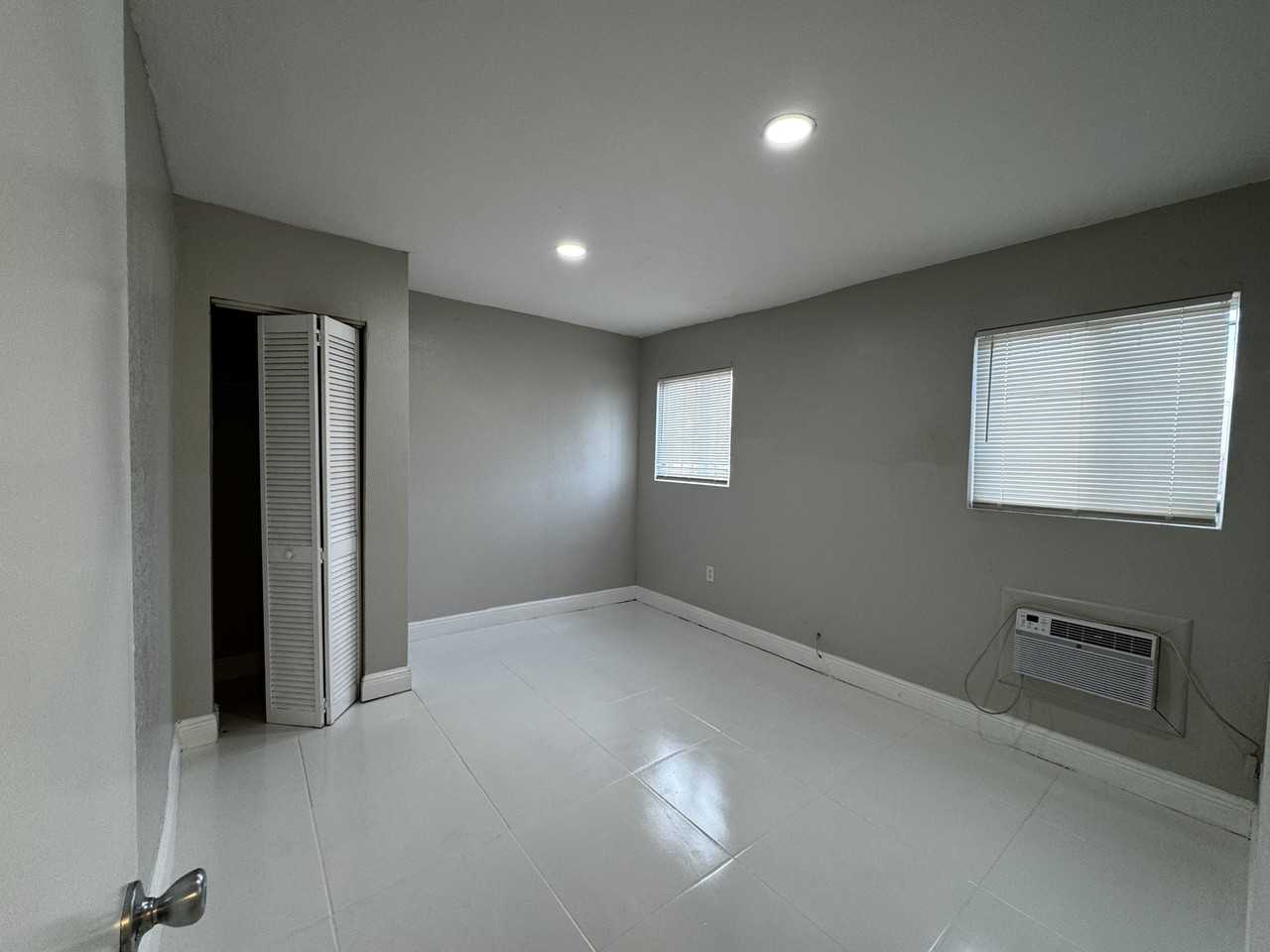 1920 Washington Avenue #2 - Photo 7 of 13