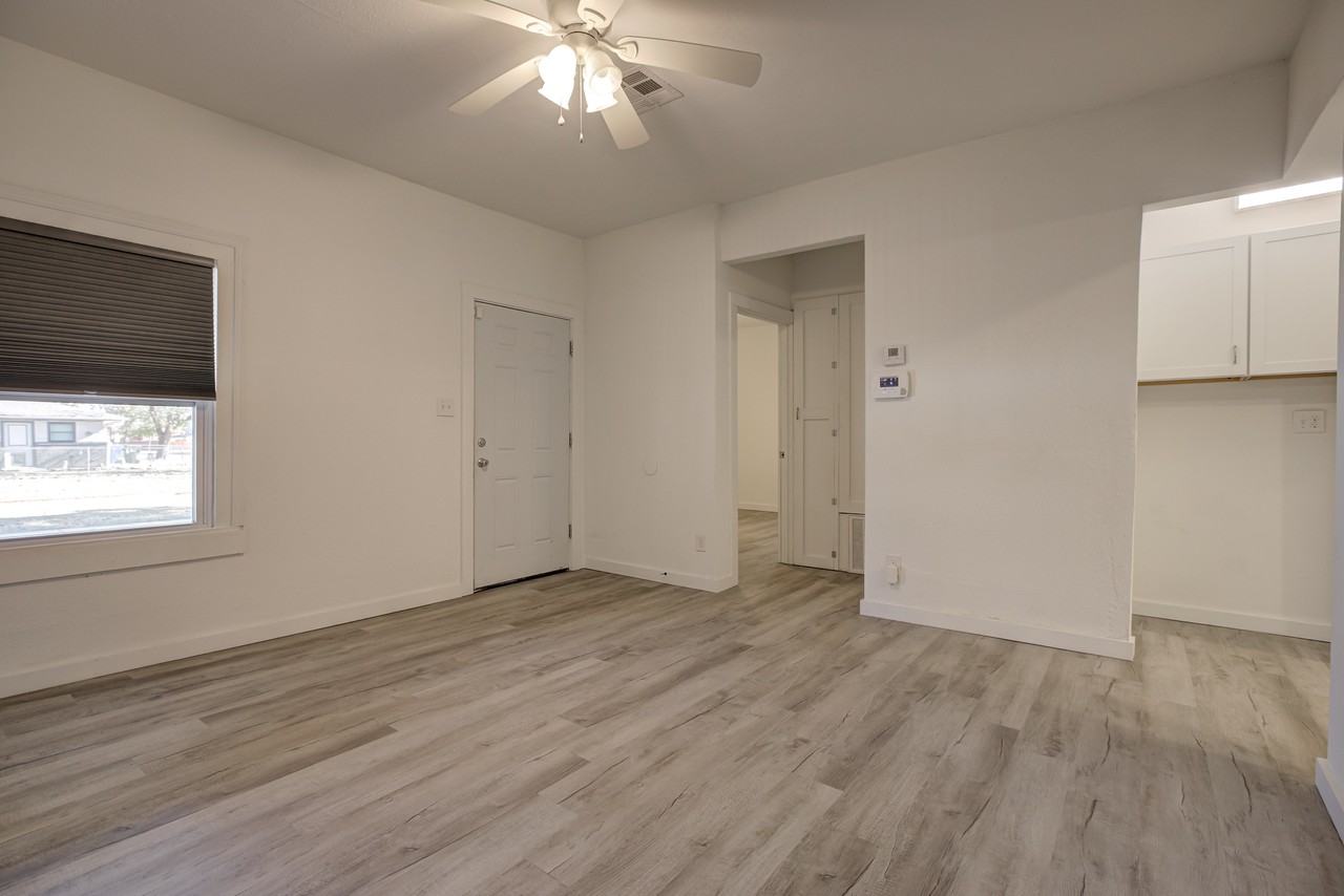 404 North Findlay Avenue #1 - Photo 3 of 15