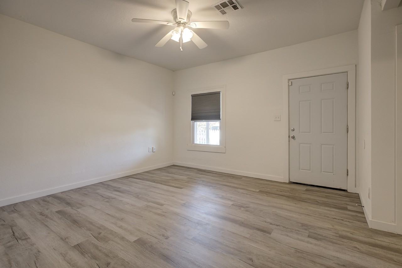 404 North Findlay Avenue #1 - Photo 4 of 15